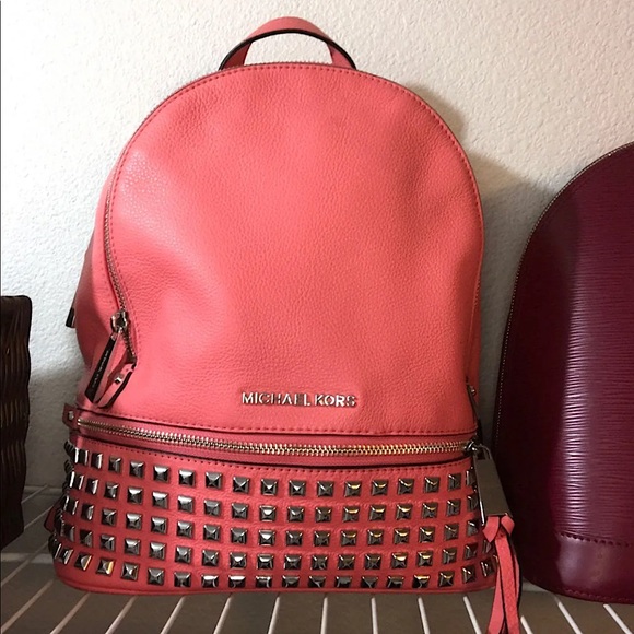 Michael Kors leather backpack - Picture 1 of 4